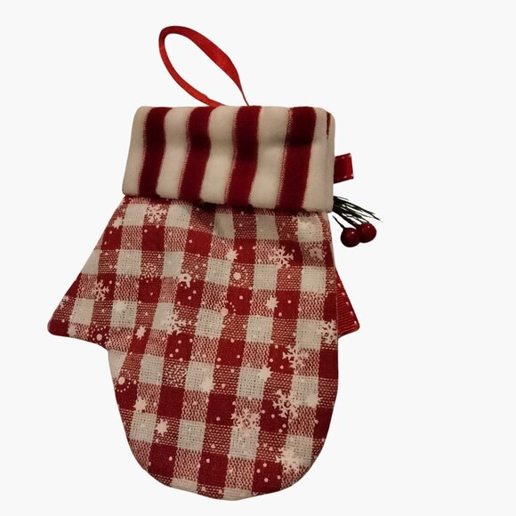 Red White Gingham Mitten Ornament Handcrafted Lamppost Pin Gift Card Holder - Picture 9 of 9